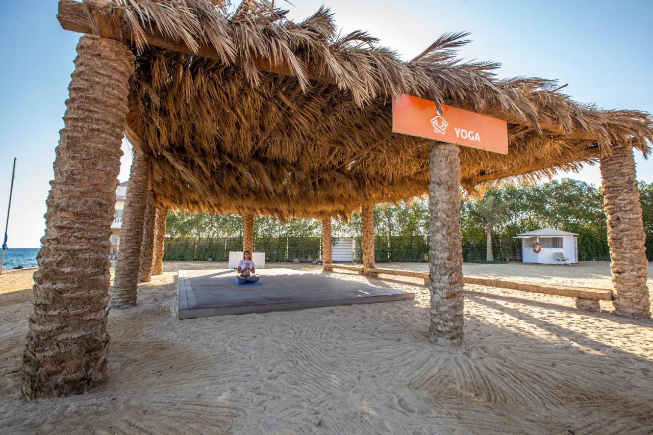 Desert Rose Complex